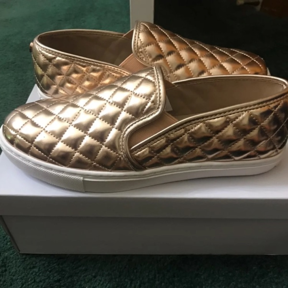ecentrcq sneakers by Steve Madden in Rose Gold